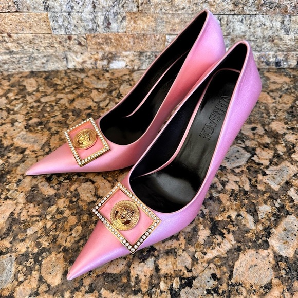 Versace Medusa Biggie Buckle Satin Pumps in Rose Pink - Picture 1 of 14